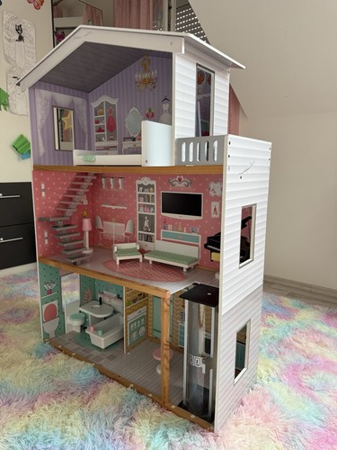 Puppenhaus aus holz - puppenhaus,